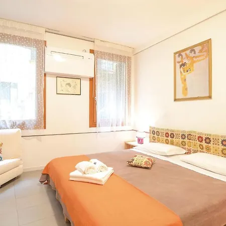 Casa Santa Croce Венеция